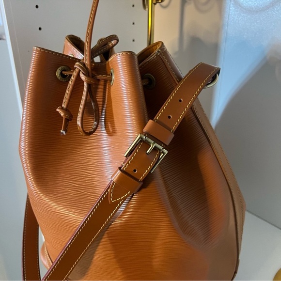 Excellent condition Louis Vuitton Epi Noe bucket bag made in France Ar0925 - Picture 2 of 10